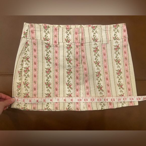 🌸 RARE Y2K Mini Skirt Wet Seal - Picture 4 of 6